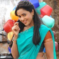 Sameera Reddy - Vettai Actresses Hot Pictures